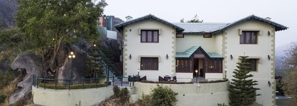The Colonial Manek Manor