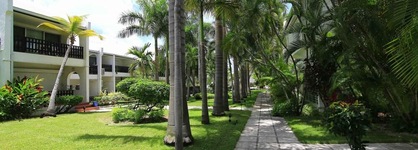 Cupecoy Beach Club