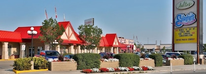 Canad Inns Destination Centre Fort Garry