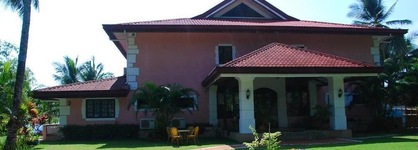 Las Flores Country & Beachside Hotel