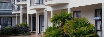 Sails Motor Inn