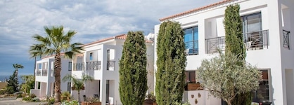 Julipapas Gardens