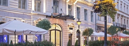 Aria Hotel Budapest By Library Hotel Collection