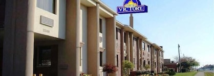 A Victory Hotel - Southfield