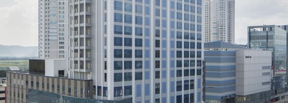 Isquare Hotel
