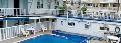 White Caps Motel