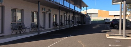 New England Motor Inn