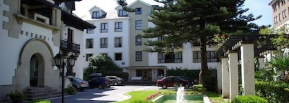 Hotel Y Apartamentos Arias