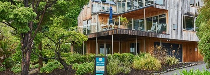 Akaroa On The Beach Apartments