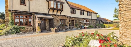 The Honest Lawyer, An Ascend Collection Hotel