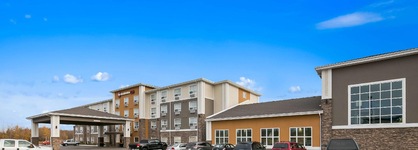 Best Western Plus Lacombe Inn & Suites