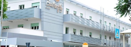 Hotel Butterfly & Younique Spa