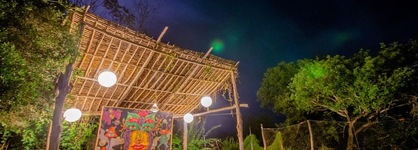 Distant Relatives Ecolodge & Backpackers - Hostel