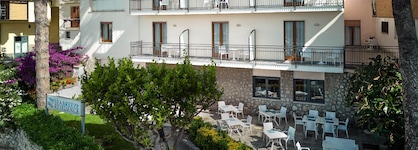 Sea Breeze Residence