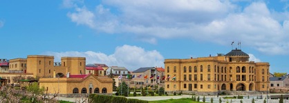Latar Hotel Complex