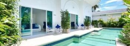 La Perle Luxury Boutique Hotel
