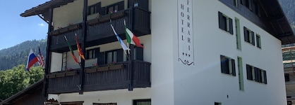 Hotel Ferrari