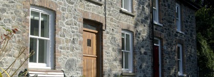 Bronfelin & Troed-Y-Rhiw Holiday Cottages