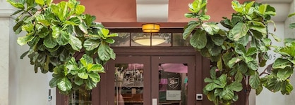Kasa El Paseo Miami Beach