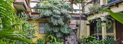 Las Camelias Inn