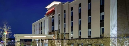 Hampton Inn Emerson Lakepoint