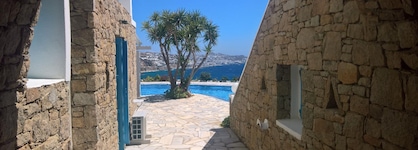 Adikri Villas & Suites