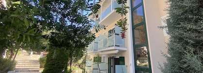 Oasis Hotel