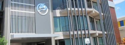 Dragon River Avenue Hotel