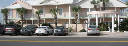 Pineapple Villas On Laguna Beach