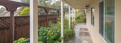 Vendange Carmel Inn & Suites
