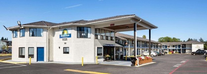 Days Inn By Wyndham Lakewood South Tacoma