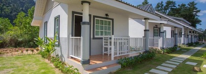 Suksompong Resort