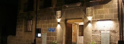 El Encanto Hotel & Cafetería