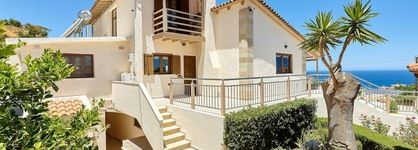 Keramos Villa And Apartments