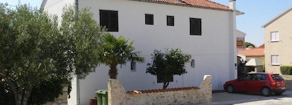 Apartment And Room Ivica