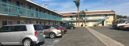 Castaway Motel