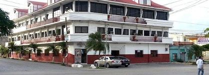 Hotel Casa Flores De Tikal