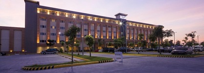 Royce Hotel & Casino
