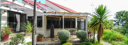 The LOFT art studio and Premium Bed & Breakfast