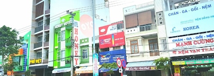 Honey Hotel