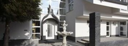 Lux Hotel Onyx