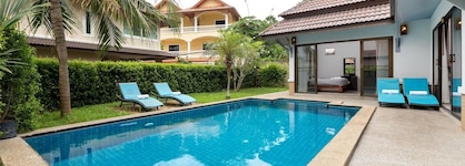 Karon Beach Pool Villas