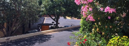Ten Dollar Town Motel