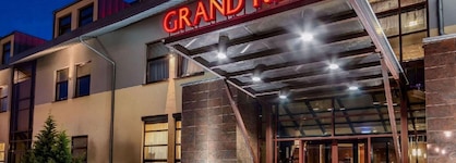 Grand Royal Hotel