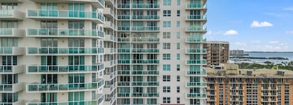 Private Residences At Hotel Arya By Sofla Vacations