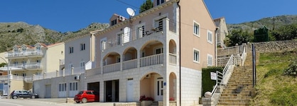 Apartments Maris