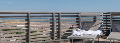 Kiss Beachfront Hotel & Restaurant