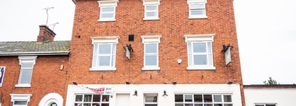 Oyo The White Hart Inn