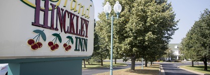 Grand Hinckley Inn
