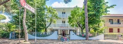 Hotel Holiday